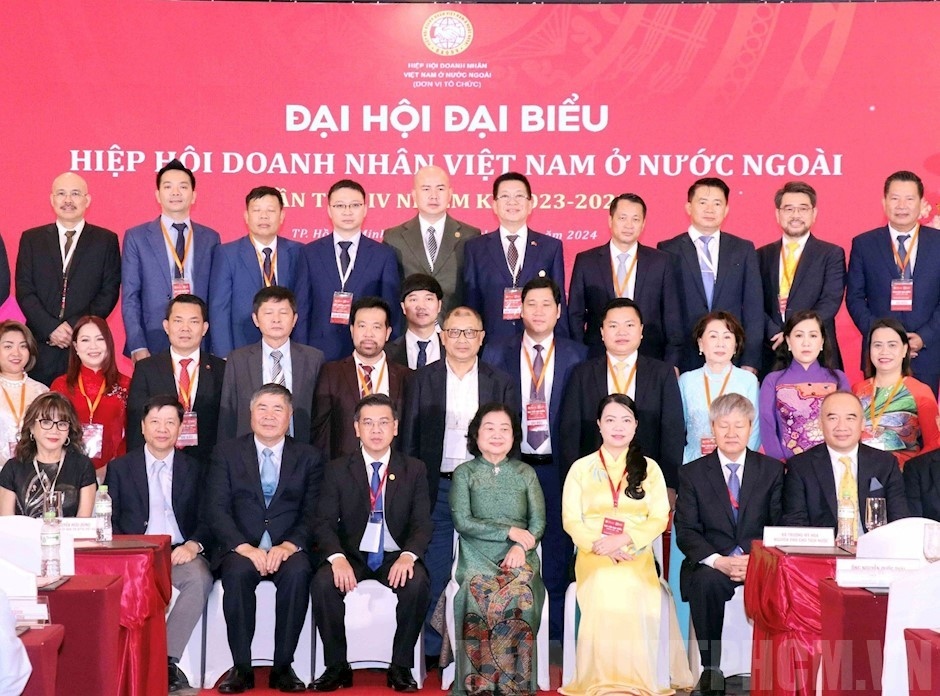 Connecting Vietnamese businessmen abroad for national development